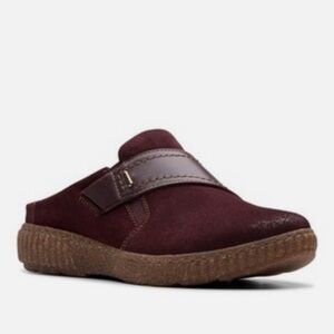 Clarks Caroline Bay Women's Wine Suede Slip-On Clog with Strap 7.5 Wide